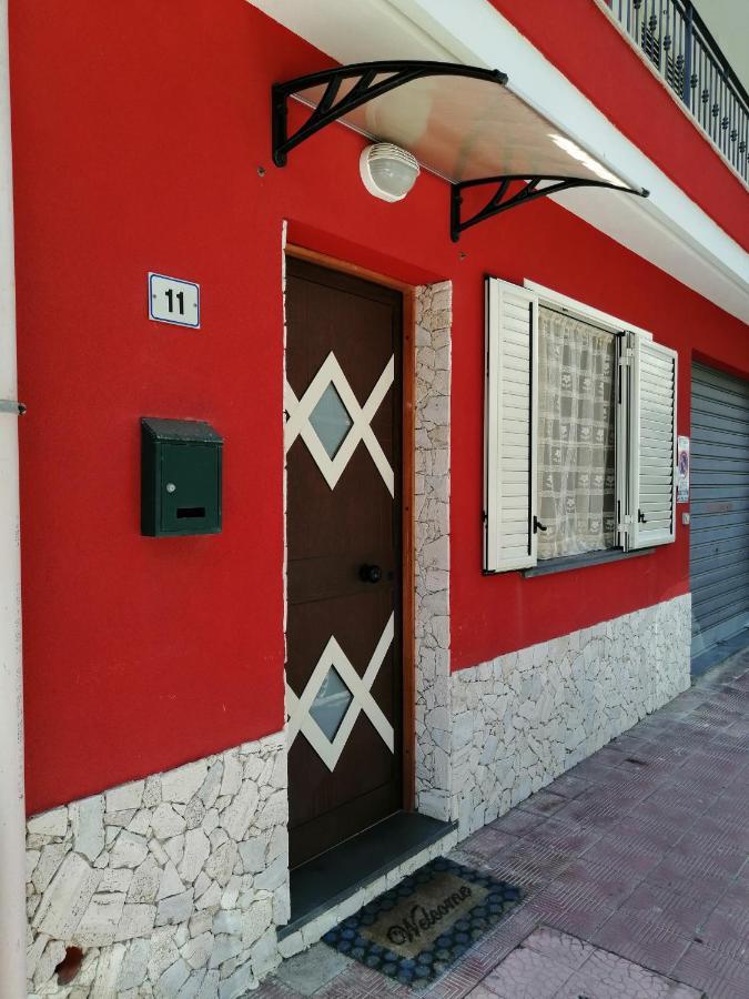 Casetta Rosso Tulipano Santa Teresa Di Riva Zewnętrze zdjęcie