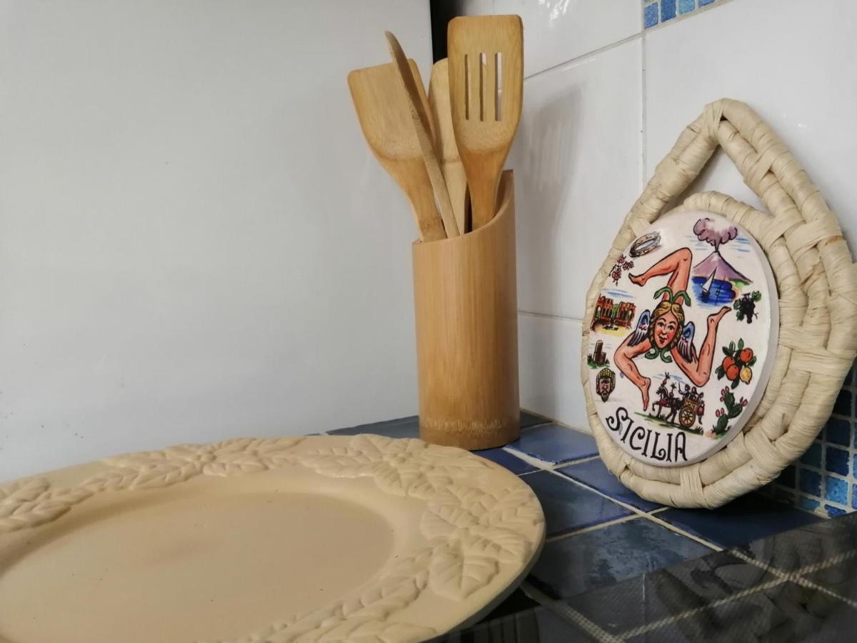 Casetta Rosso Tulipano Santa Teresa Di Riva Zewnętrze zdjęcie